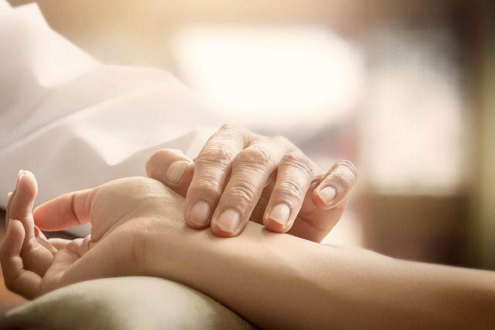 查出甲状腺结节别慌!成都经方堂熊杰主任:95% 是良性,中医调治更安心