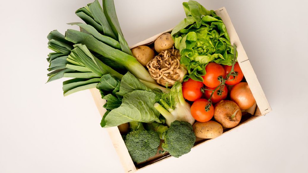 长期吃素会导致不育吗？ 严格素食可能缺乏维生素B12和锌，影响精子质量